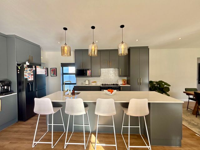 To Let 4 Bedroom Property for Rent in Sandown Western Cape